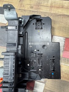 Блок Предохранителей MERCEDES-BENZ E-CLASS OEM А2129060005 212047 2011