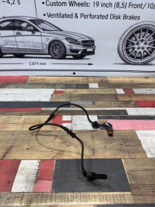 Датчик ABS передний левый MERCEDES-BENZ E-CLASS