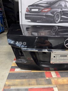 Крышка багажника MERCEDES-BENZ E-CLASS 212047 2011