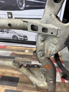 Подрамник передний MERCEDES-BENZ E-CLASS 212047 2011