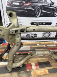 Подрамник передний MERCEDES-BENZ E-CLASS 212047 2011