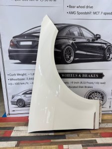 Крыло переднее правое MERCEDES BENZ C-CLASS
