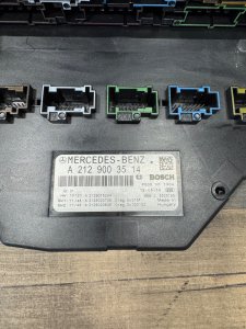 Блок Предохранителей MERCEDES BENZ C-CLASS OEM 2129003514 204248 2012