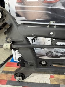 Подрамник задний MERCEDES BENZ C-CLASS 204248 2012