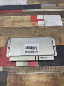 Блок управления подвеской А2049005210 MERCEDES BENZ C-CLASS