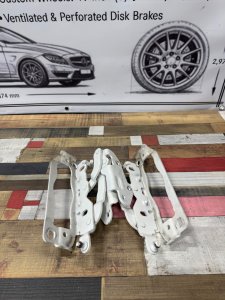 Петли Капота А2048800828 MERCEDES BENZ C-CLASS